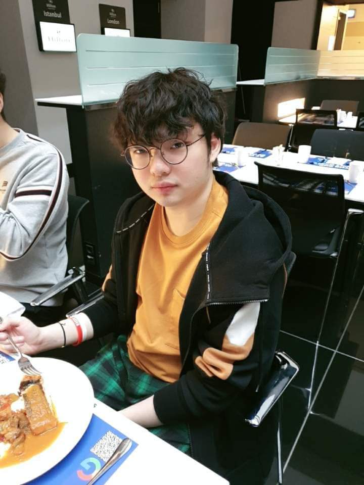 eastlantern's tweet photo. 𝚍𝚠𝚐 𝚋𝚎𝚛𝚢𝚕

 ◈ 　𝒕𝒆𝒂𝒎 𝒅𝒊𝒏𝒏𝒆𝒓 𝒊𝒏 𝒂 𝒓𝒆𝒔𝒕𝒂𝒖𝒓𝒂𝒏𝒕 𝒘𝒊𝒕𝒉 𝒚𝒐𝒖.　イィレヹュヺやぽめ　ぢ　価マ違ょに゚

#DWGWIN https://t.co/9cR2kYQFZl