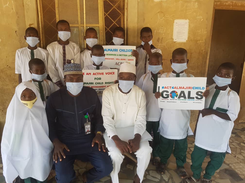 Citizenmohammed's tweet photo. Almajiri children set to resume school after Covid19 lockdown.
ACRI is partnering wit Almajiri school in Katsina to send these Almajiri children & Mallam daughter to CLASS.
The CLASS model allows an Almajiri child to have inclusive edu like every child.
#SendAlmajiriToClass https://t.co/S0FL7kDNGC