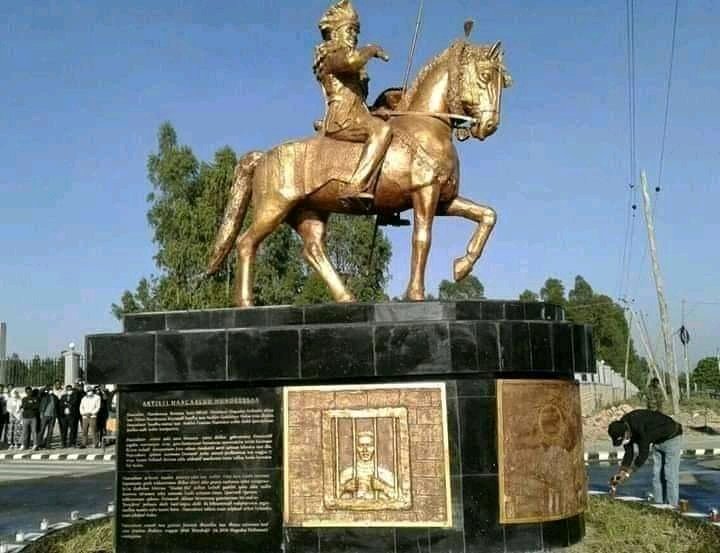 gemedanigusesim's tweet photo. Otumaa mortuun mortuu hin horaa abbaan hooruu (Haacaalu Hundeessaa) https://t.co/pzxlKzpYe2