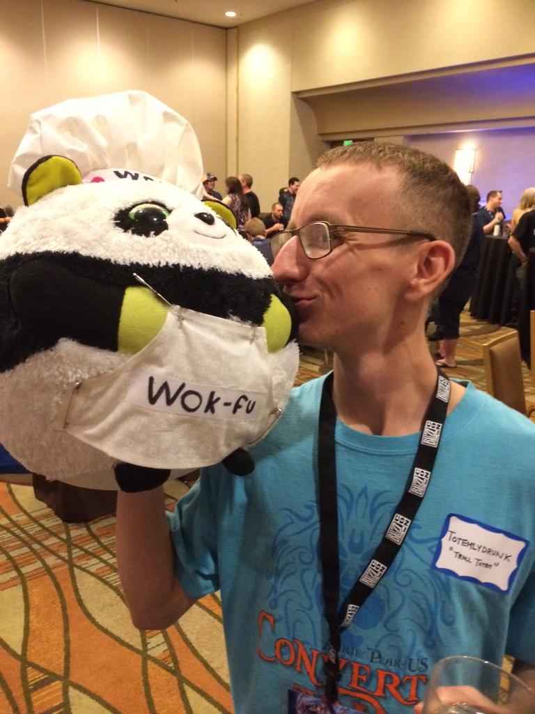 CtrTynk's tweet image. #wokfu with @Summer_Sal and @totemlydrunk #blizzcon2014