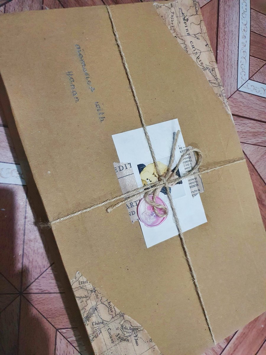 melodysasa1004's tweet photo. Thank you @octoberyanan for the Yanan Kit! Also @_UniversePH for the UniKit! Supeeer solid ng laman hahahaha. 💜💜💜

#BetterTogetherWithYanan 
#EternityWithPentagon https://t.co/Ko6bM3WdTv