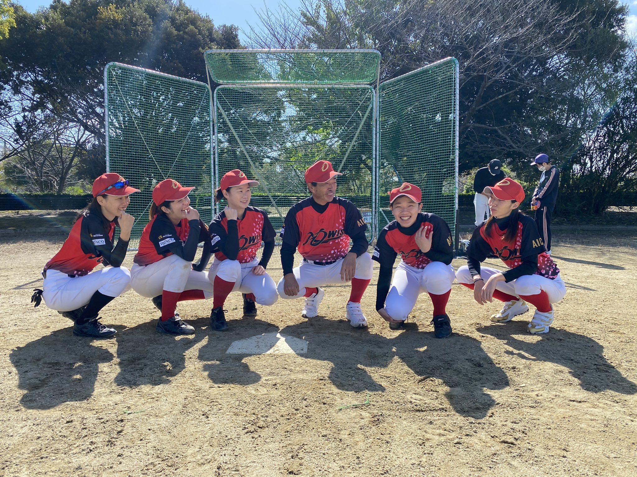 名古屋owls 本日は豊田市の柳川瀬公園にてリベリオンズさんと合同練習させて頂きました 最後は1チーム6人のチームを3チーム作り 試合形式の練習が出来ました リベリオンズさん ありがとうございました 4枚目は我がチームの癒しであり