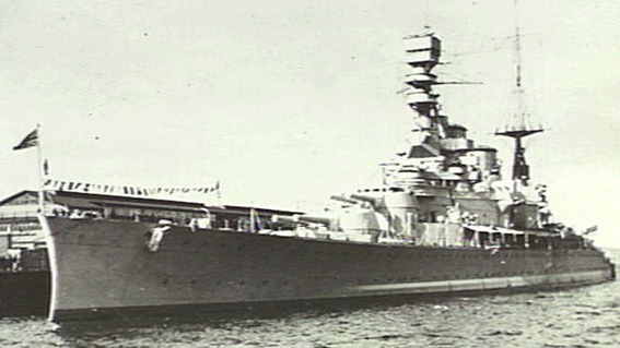 NebulaHawkBB's tweet photo. How did the 15 inch naval guns of battlecruiser #Renown 'differ to those' on battleship Queen Elizabeth? Renown's featured 'less armour' - since Renown had up to 11 inch turret #armour (13 inch on the QE) and up to 7 inch barbette armour (10 inch on the QE). ⚓️🇬🇧 https://t.co/twTqMxT7bD