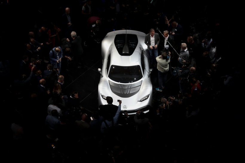 motionarabia's tweet photo. #Mercedes Will Bring Out #Electric #SportsCars To #Rival #Porsche, #Tesla. 

So We Can Expect Some #Electrified #AMGs? Lets Wait For It! 
@MercedesBenzME #MercedesBenz #MercedesAMG #AMG #ElectricVehicles #Automotive #cars #contenders #news #Dubai #UAE #مرسيدس #دبي #الامارات https://t.co/woZHjZzVIk
