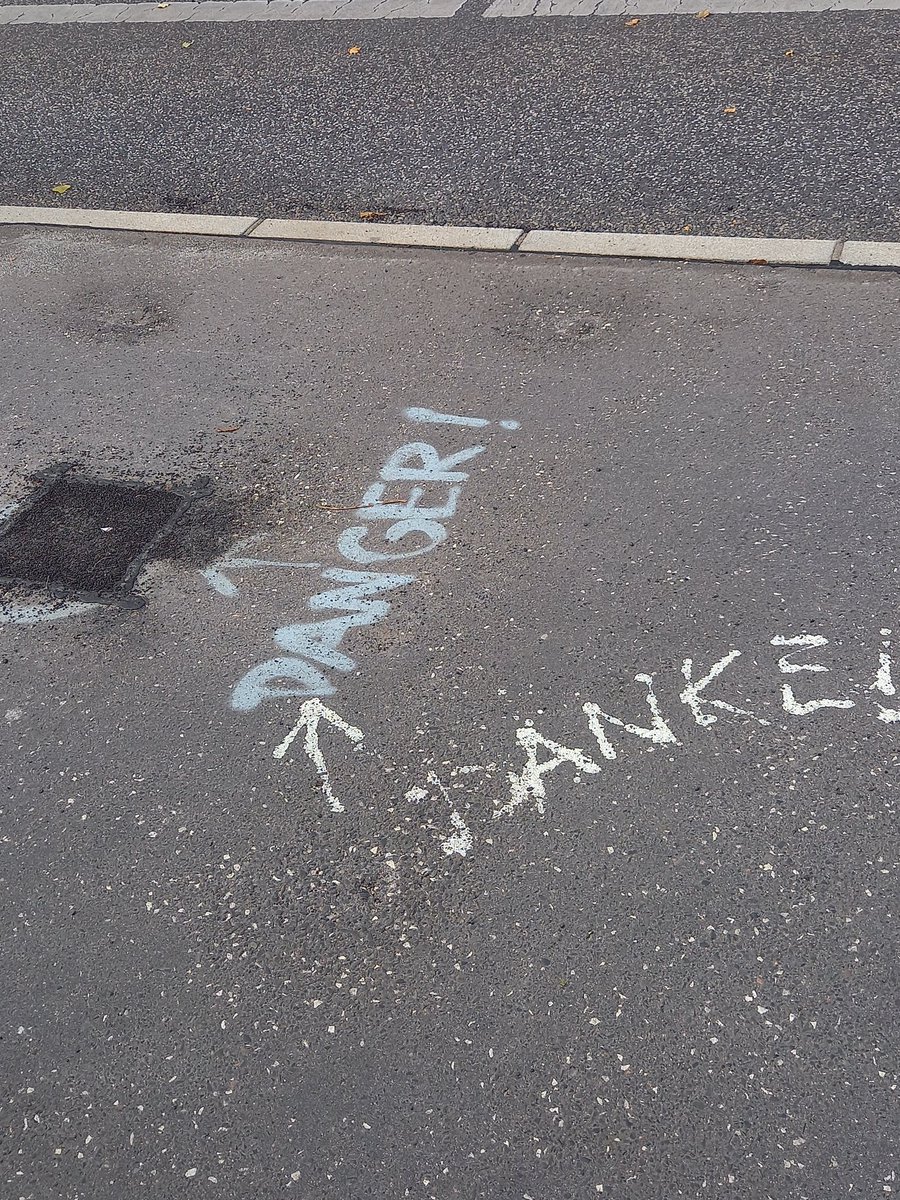 B_Gesundbrunnen's tweet photo. Nur 3 - 4 Jahre und #zack #Repariert! #behmstraßenbrücke https://t.co/TovhcCHivg