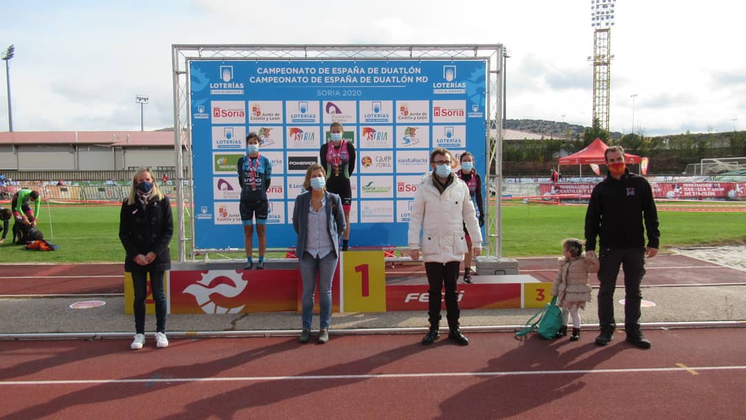 Sara Loher campeona de #España de #Duatlón MD en #FETRISoria Segunda Merce Tusell, tercera Enara Oronoz #SomosTriatlon

<a href="/deportegob/">CSD</a> <a href="/iberdrola/">Iberdrola</a> @LaLigaSportsTV <a href="/TMGrupoInmo/">TM Grupo Inmobiliario</a> <a href="/reinventamosTri/">Austral Triatlón</a> <a href="/GOfit_es/">GO fit</a> <a href="/santalucia_seg/">Santalucía Seguros</a> <a href="/Ayto_Soria/">Ayuntamiento de Soria</a> <a href="/dipsoria/">Diputación de Soria</a> <a href="/sorianitelaimag/">¡Soria ni te la imaginas!</a> <a href="/jcyl/">Junta de Castilla y León</a> <a href="/fedetriatloncyl/">Fede Triatlón CyL</a>