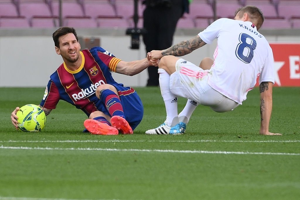 Bored__Scroller's tweet photo. Game Spirit @ #ElClasico https://t.co/lvDLKfgXlg
