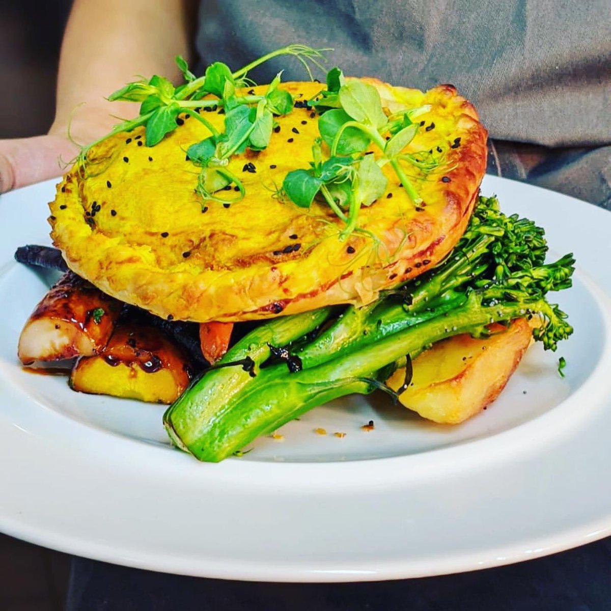 If you’re visiting <a href="/makersmarketmcr/">The Makers Market</a> W #Didsbury today, and fancy a #SundayRoast, did you know that you can get these now <a href="/thymeoutfoodco/">Thyme Out, Didsbury</a> on Nell Lane? Well, now you do. Why not give them a whirl?