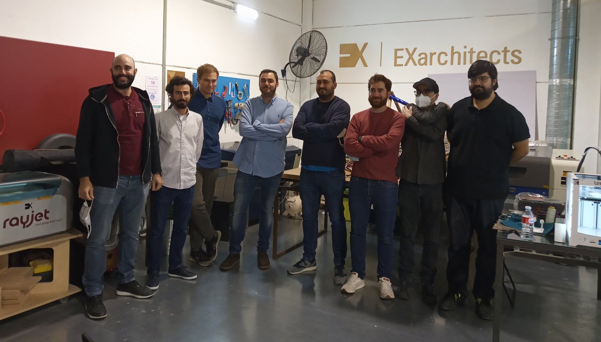 Semana intensa. Primera residencia de iAtelier de @Fundesarte  y @eoi  en @EXarchitects  y #FabdeFab Presentación de los 5 proyectos seleccionados
#artesaniadigital