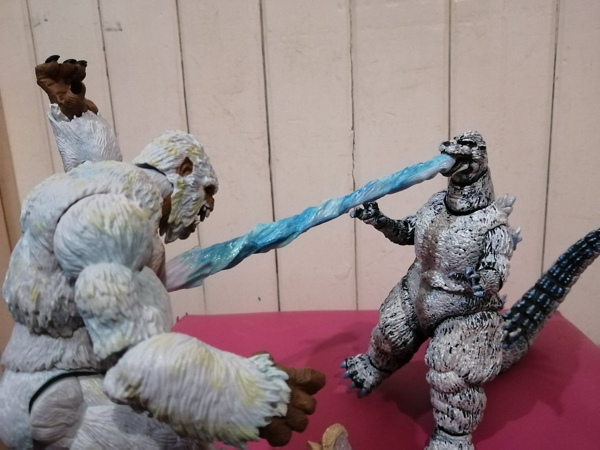 gfan83's tweet photo. For how the things are going, even this scenario is possible: FROSTY GODZILLA VS BUMBLE KONG 3021: The New Ice Age's Duel
@CougarMacDowal1
@KaijuzillaB
@ruubesz
@DMan1954Gojira
@KaijuMx
#snowgodzilla #GodzillavsKong #godzillaAnime #godzillaKOTM #titanusbehemoth #yeti #mothra https://t.co/Q5SQoCrUl8