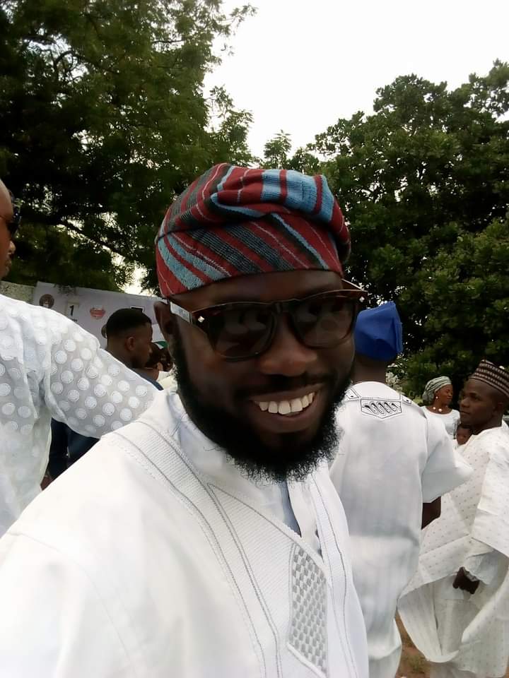 EstherI89779187's tweet photo. Celebrating one of #Dexplorers finest. Happy birthday to you Ogbeni....Dexplorers pls if this man is yours, come and claim ooo,we are auctioning soon. God's love surrounds you now and always @Akin73583956 https://t.co/6EACOJfzdy