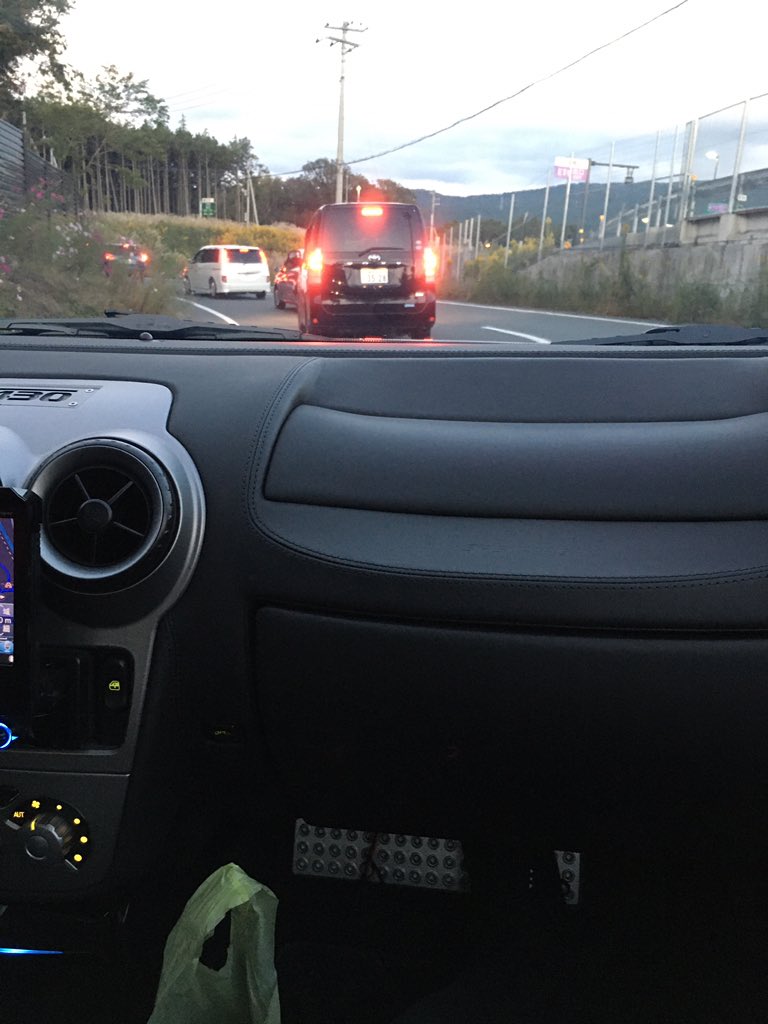 ただ今、高速に入れず渋滞中…
エンジン大丈夫かなぁ?
#Ferrari #FerrariF430 #足柄インター https://t.co/unRAaaZLHu