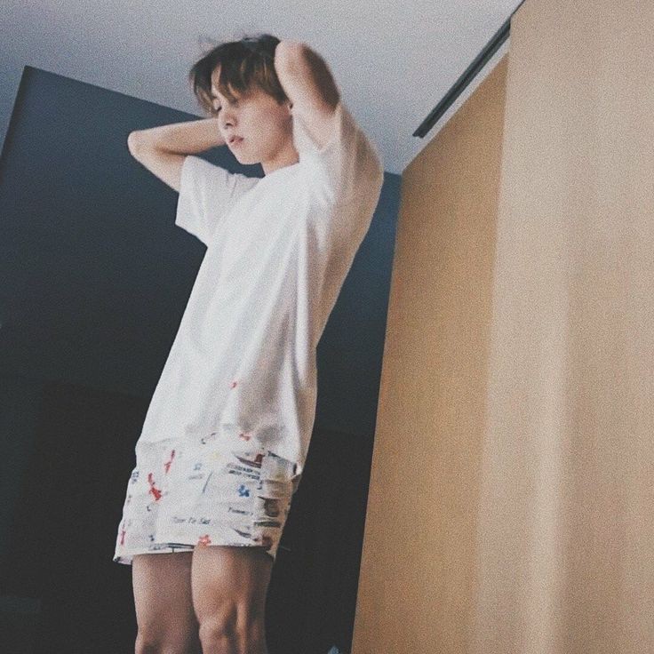 It was so nice to see him as soon as I woke up in the morning, we had breakfast together after a shower🥰😍
my dream: 😍
#JHOPE #btsjhope #BTS_BE #BTSARMY #BTSWEEK #BTSLoveMyself #hoseok #btsjh https://t.co/jSfY1f1s90
