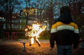 merlinpapin3's tweet photo. Bien aîmé les 3 premiers épisodes de la mini-série sur @ARTEfr #Moloch avec #OlivierGourmet #ArnaudValois #MarineVacth ou #MarcZinga
Dans une ambiance anxiogène on suit un psy (Gourmet) , Flic (Valois) et une Journaliste (Vacth)
@Jouxplane83 @FredOL69007 @tbarnaud https://t.co/qhTt7Cvjya
