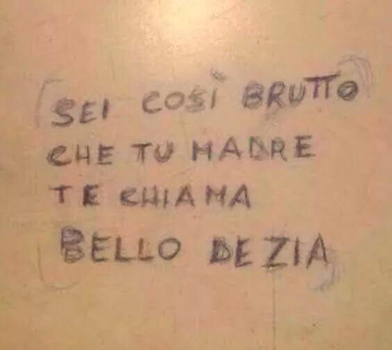 lu_cos's tweet image. La romanità pungente.....😂