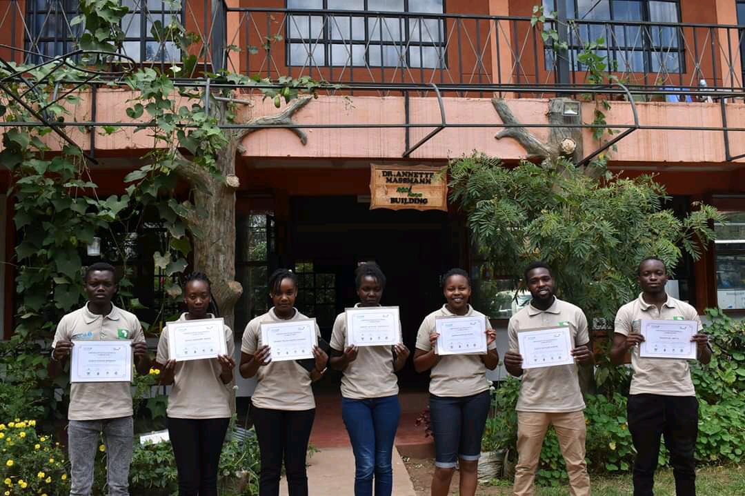 PaustaClessy's tweet photo. #ITCOA2020 comes to a successful completion. 47 young professionals from #Uganda, #Tanzania, #Kenya, #Senegal, #Malawi, and #SouthSudan passed out to advocate for sustainable #AgroEcologySystems, and #organicfarming

Thank you @FutureForAll, &amp; @go_organic_org for the support https://t.co/TrZdXyfahh