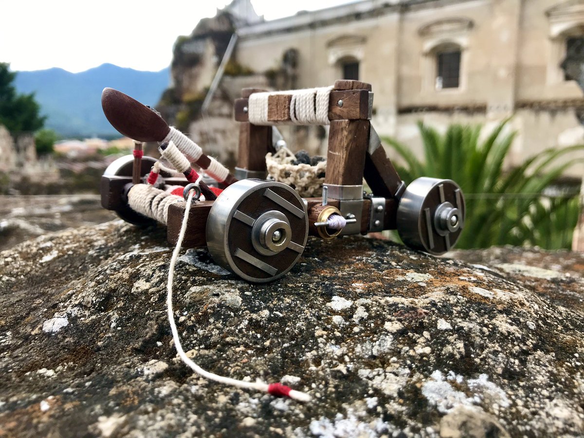 ageofmanolink's tweet photo. Onagro de Asedio 2.0
P2
Réplica Age of Empires DE
Escala: 1/25
Hecho a Mano
Material: Acero Inoxidable, Bronce, cuerdas, Madera en Nogal oscuro
#ageofempiresdefinitiveedition #siegeonager #siegeram #aoe #onagrodeasedio #arietedeasedio #onager #ageofempires https://t.co/r78PJnDsI6