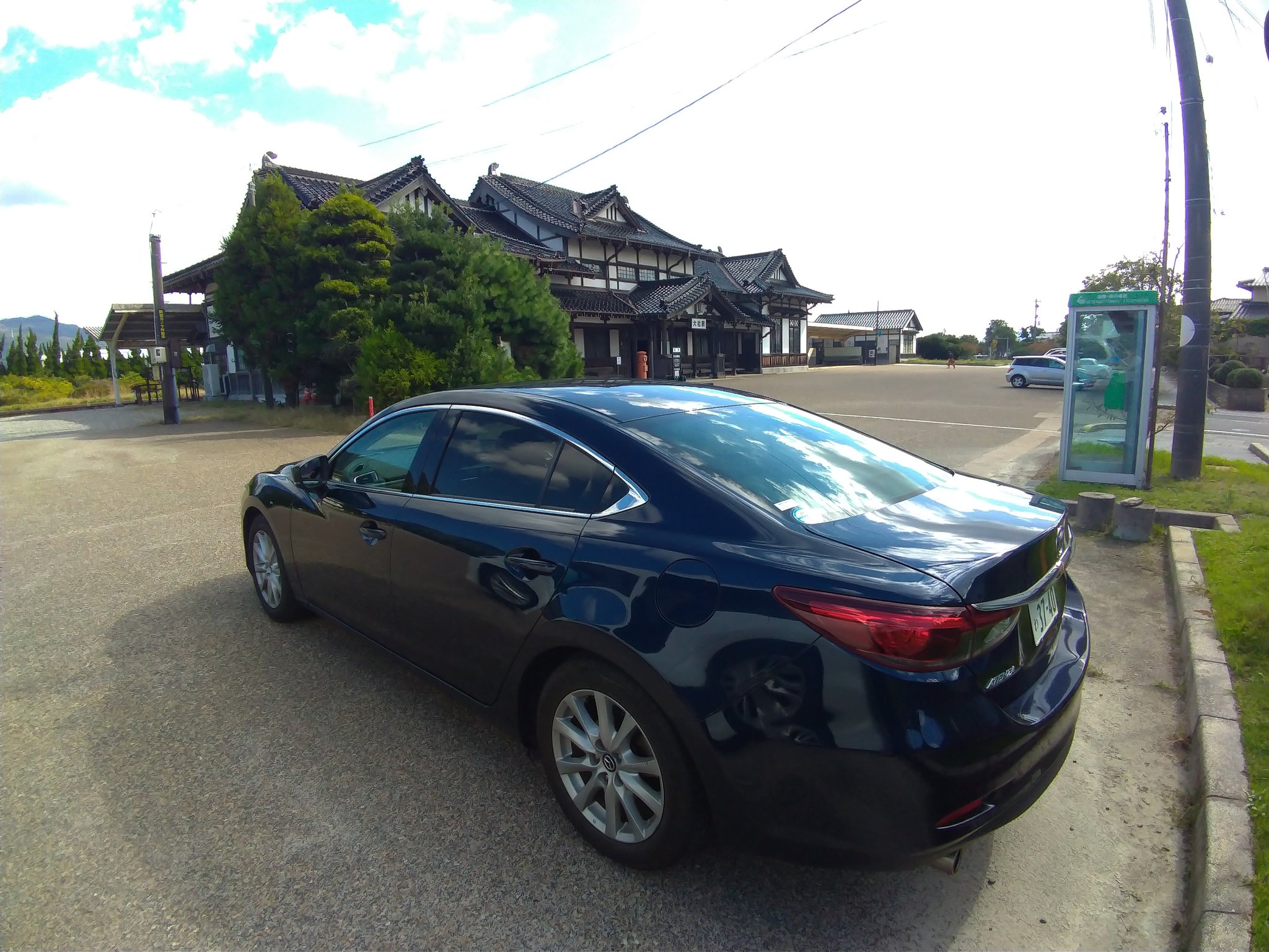 二次ドﾗ は見切り品999 Off 社畜特攻隊 どういう縁か今回のレンタカーはマイカーのアテンザワゴンと同じ色の アテンザセダンだった ワゴンで車中泊するとトランクスルーできるセダンでも良かったと思うことがしばしばあるが圧迫感は避けられないよな
