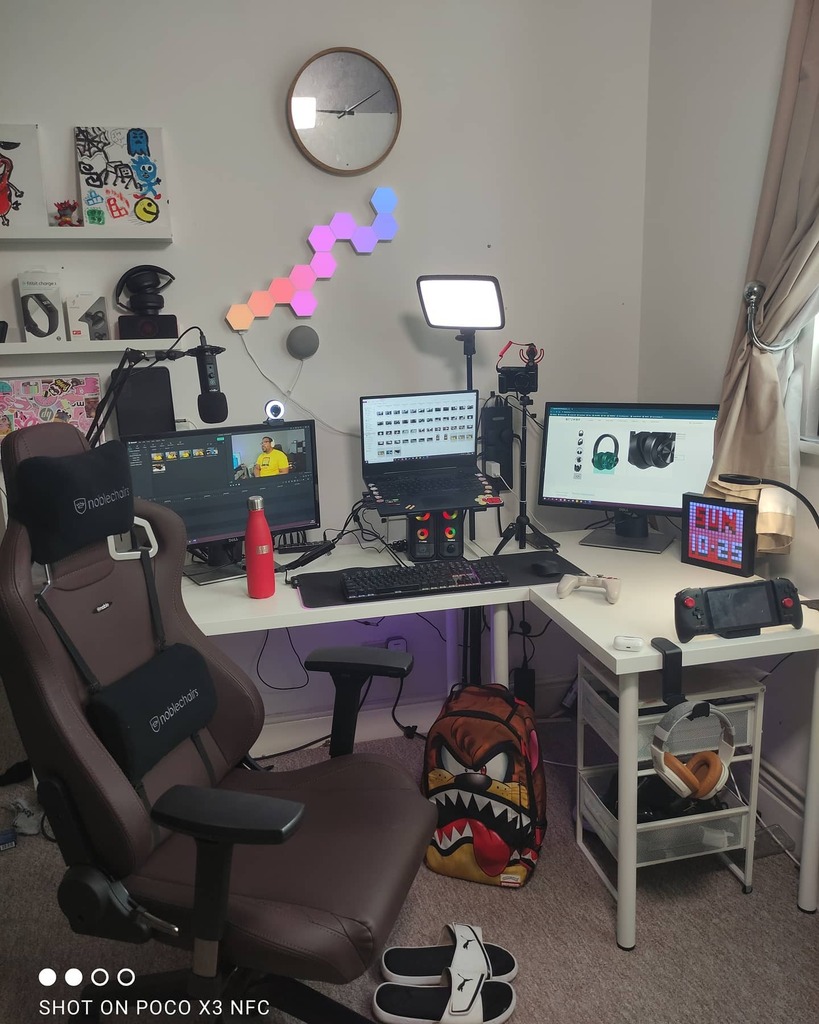 TechJamo's tweet photo. Wow, it's actually, it's actually complete. The #WorkingFromHome #Editing #Gaming Station is Finally Done. Ikea is KING
.
.
.
.
.
.
.
.
#SimpleSetups #GamingSetups #PcSetups #Minimal Setups #triplemonitor #AsusGaming https://t.co/hZ2f7SHOQZ