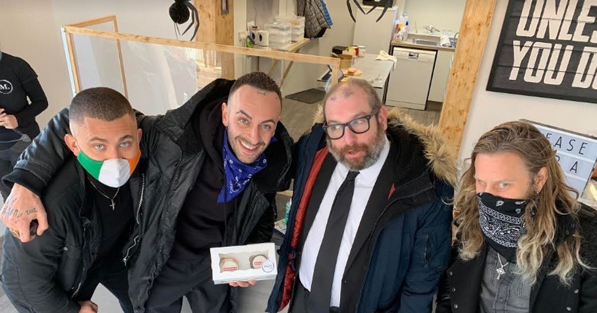 Bacup baker's sweet moment as Brassic cast call in for cake lancs.live/news/lancashir…