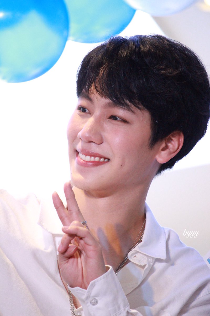 terada121's tweet photo. น้องที่ไม่ไช่น้อง  คิดถึงสุดๆคุ้มกับการนั่งรถมาจาก กทม.  #VivoV20Series5GXWar #warwanarat https://t.co/8qTBBOrbgx
