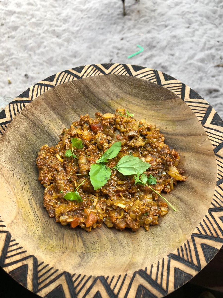 Tukumã é um jovem do povo Pataxó, estudante de Gastronomia na UFBA e comunicador indígena. Hoje ele fala pra vocês um pouco da sua ancestralidade, apresentando aqui o Catado de Ouriço, uma iguaria da culinária Pataxó. @OfficialTukumaSigam o fio! 