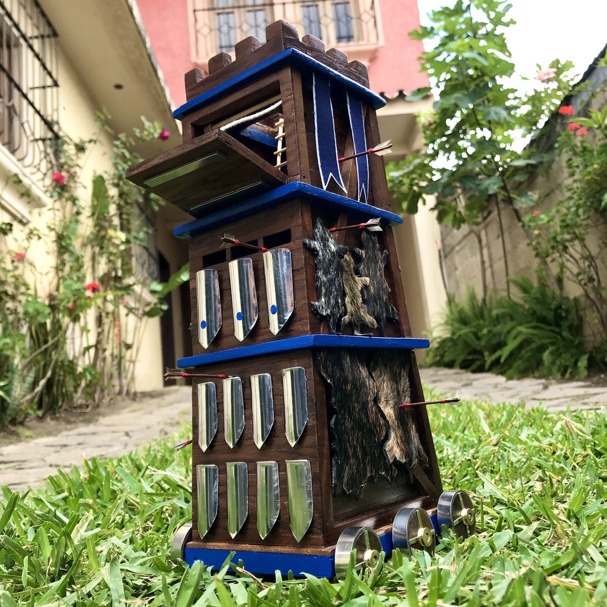 ageofmanolink's tweet photo. Réplica Torre de Asedio Age of Empires DE
P1
Escala: 1/25
Hecha a mano
Elaborada por: Manolink
Materiales: Madera, Acero inoxidable , Cuero, cuerdas, plumas
#siegetower #ageofempiresdefinitiveedition #ageofempires #torredeasedio https://t.co/oVFYu9HdfO