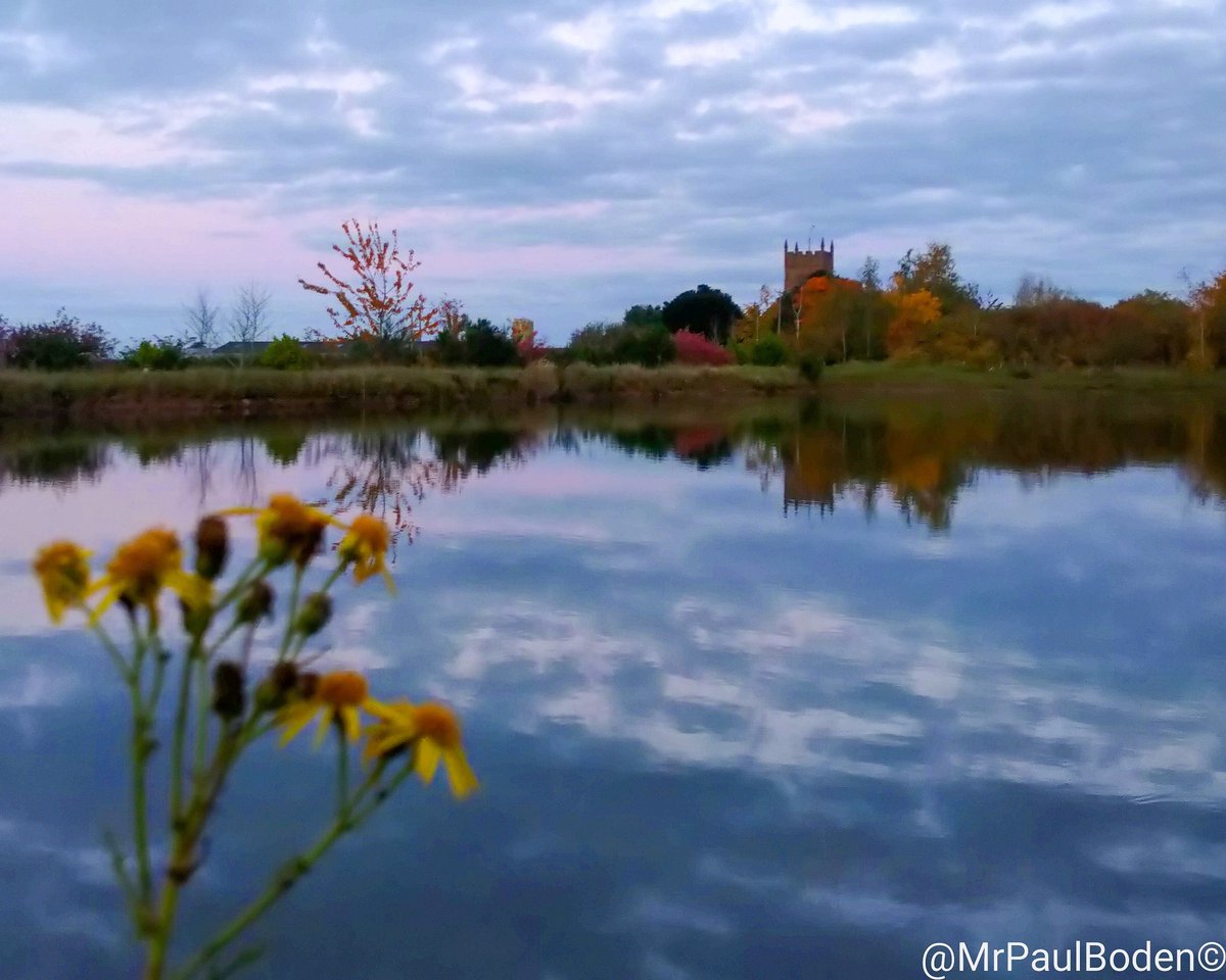 MrPaulBoden's tweet photo. St Marys Church
.
.
.
#stmaryschurchsuttonmaddock #stmaryschurch #autumnvibes🍁 #autumncolours #autumn #autumnal #shropshirestar #potd #potduk #suttonmaddock #telford #shifnal #shropshire https://t.co/kB7akz64jG