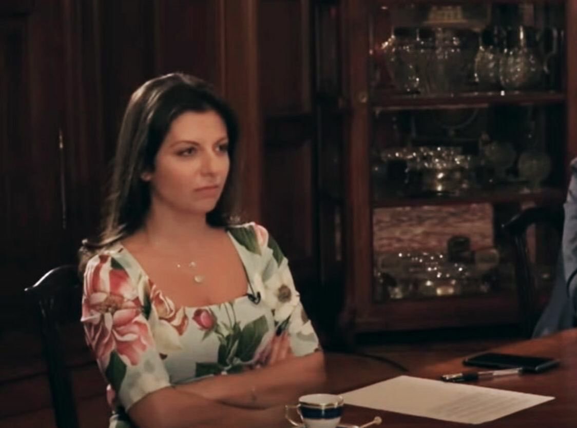 Я могла бы и дальше нелепо отрицать наше вмешательство в американские выборы. 

Но после того, как Джилл Байден пришла на финальные дебаты в том же платье, в котором я брала интервью у Лаврова, это уже бессмысленно.