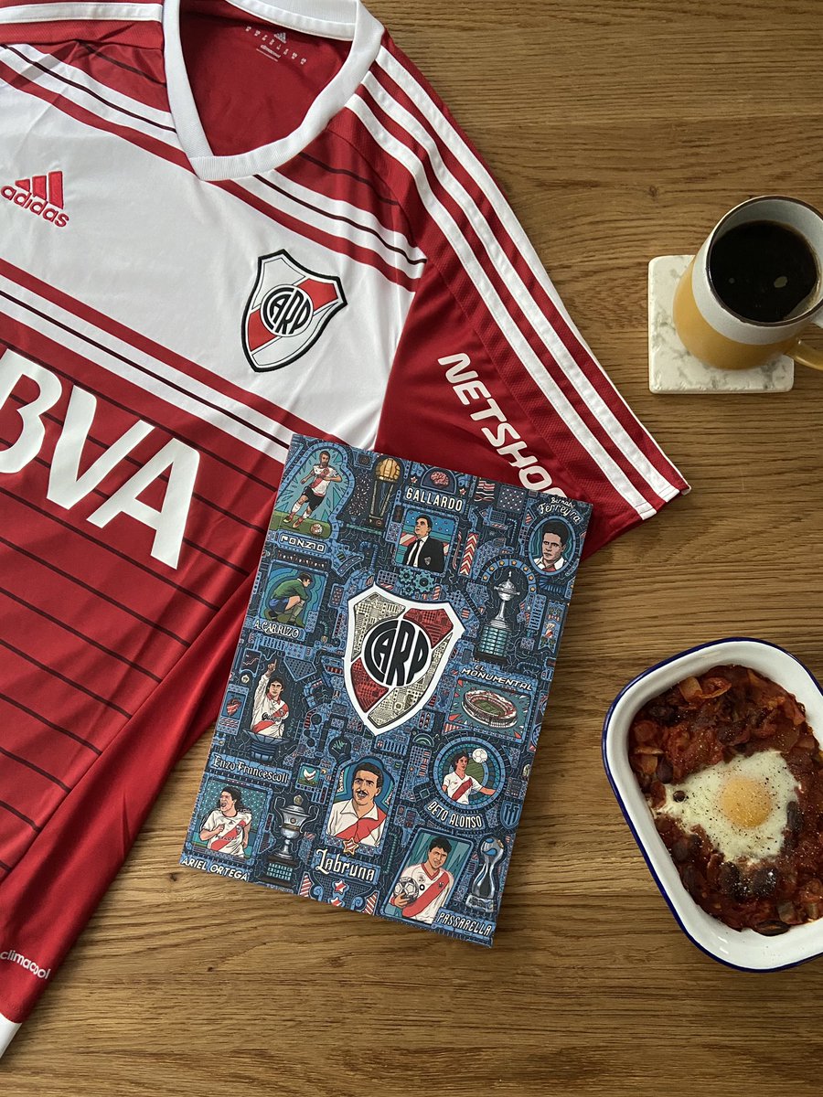 JoshMunns's tweet photo. Sunday morning sorted with @thesefootytimes https://t.co/jdKvUR2Aon