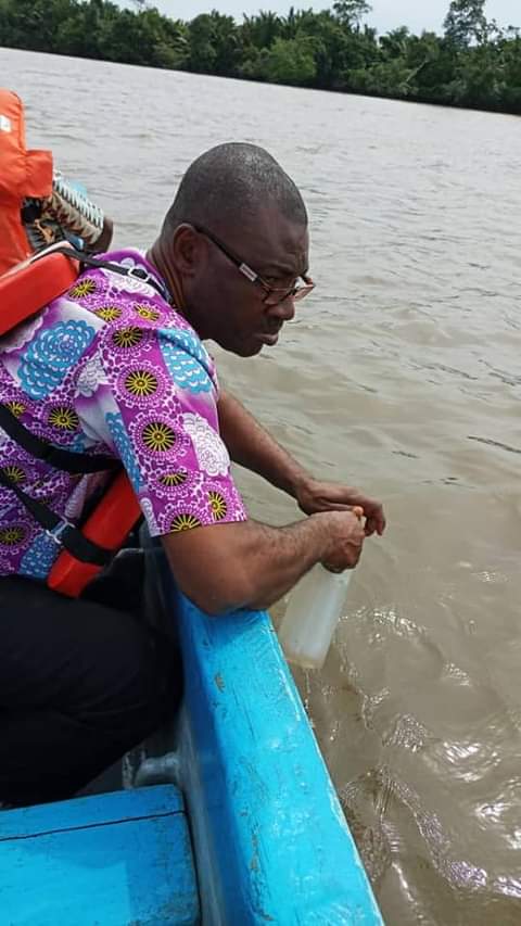 jeremiahrmg's tweet photo. Dear TwitterNG,

Prof.Asikong, is an Environmental Microbiologist,University of Calabar.

Never seen a lecturer that is so kindhearted,Filled with Encouraging words at every point in time.
He is loved by many.

RT and Wish him a happy birthday. 

When God •Governors #rccg https://t.co/Y2qLd5wieL