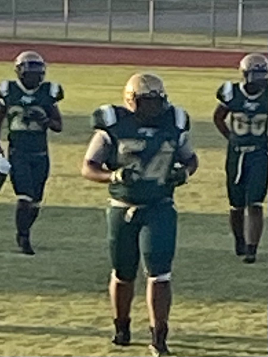Michelle3Peace_'s tweet photo. His turn...Letโs run this back for another round! The middle one is coming๐ช๐พ๐๐พ #breezytre #round2 #NEXT #olineman #classof2024 #faithfamilyfootball #54mom #Brigham @FootballDesoto @lbizzie56 @XavierNewman55 @Keyvien3 https://t.co/hA9Kv5I8KY
