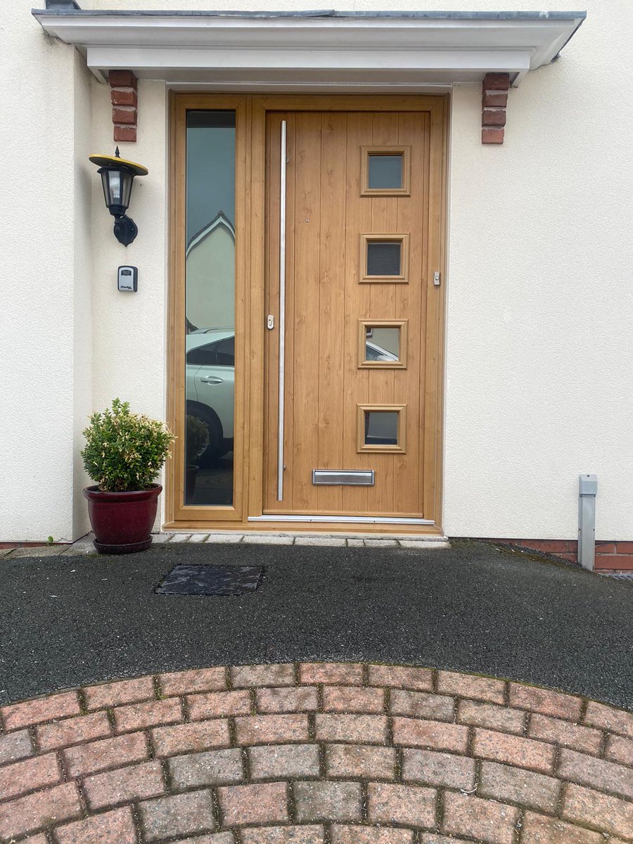 BandWWindowCo's tweet photo. #irishoak #milano @SolidorLtd with #polehandles. #solidtimbercore and #highsecurity #ultion #cylinder AS STANDARD #protectwhatyoulove #doorenvy #sotm #kerbappeal. #highsecurity #energyefficient #infinity #flushsash windows by @dekkowindows 👌👌 https://t.co/ODvVOBseEF