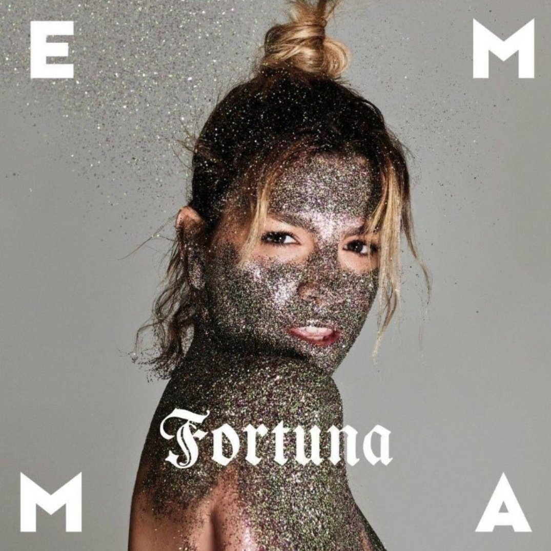 naley23's tweet photo. Tutti i suoi album sono un pezzo di cuore per me ma #fortuna lo è un po' di più ❤️ #1annodifortuna #emmadallatuaparte https://t.co/YVU9zMkCX4