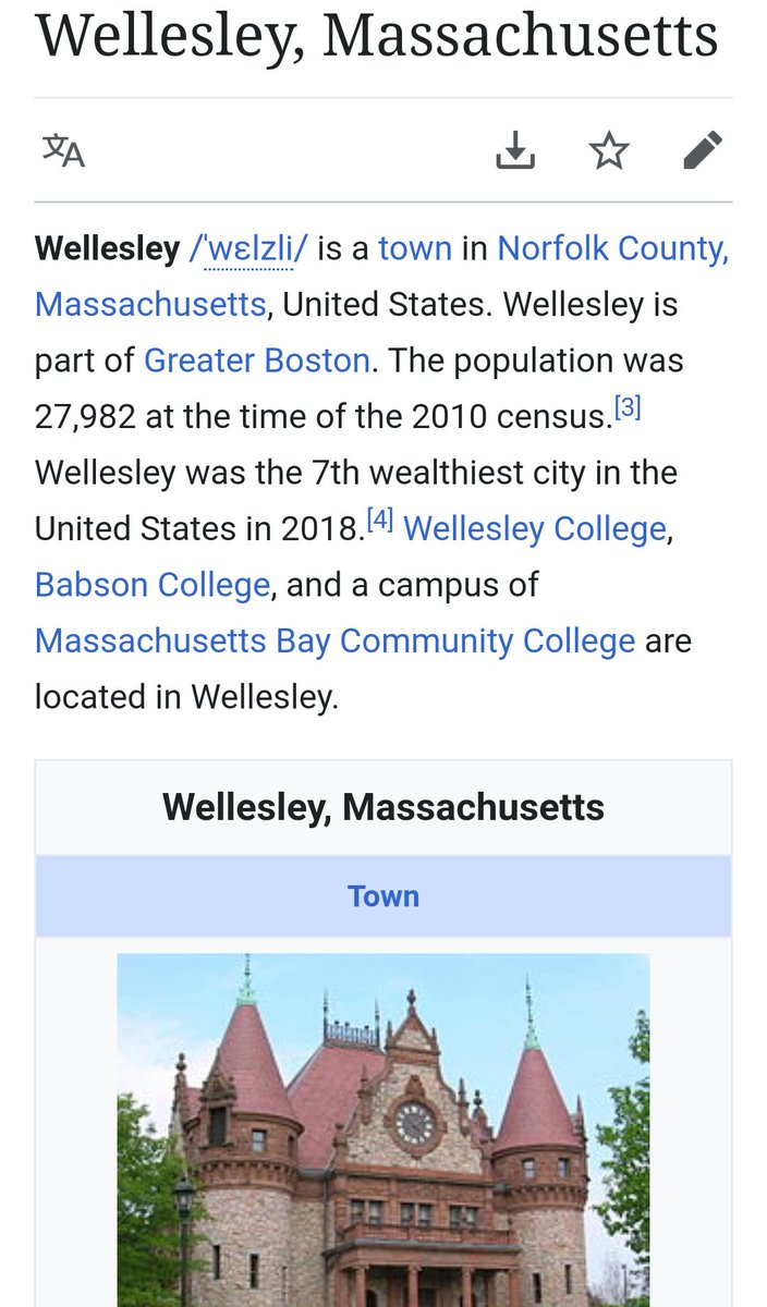 It was presented by a beloved Wellesley High School English teacher, David McCullough, Jr. Son of the esteemed popular historian. Town of Wellesley is a predominantly white, wealthy, blue-state MA town, home of HRC's alma mater. Ugg slippers and Lululemon are quite popular.