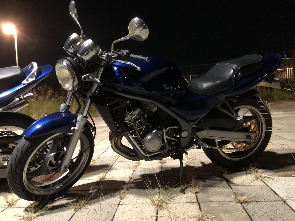 ask___barius1's tweet photo. 六甲アイランドはじめて来た！！
港町きれい✨

#バリオス
#バリオス1
#バイク乗りと繋がりたい https://t.co/K4fPgEZSkE