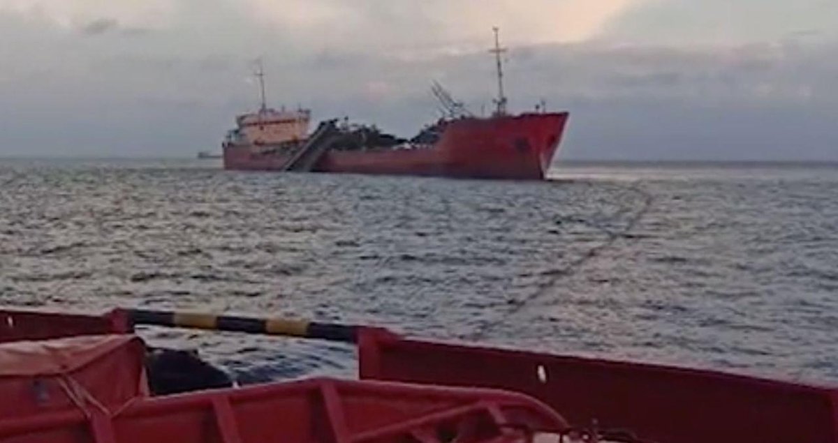 April судно. Турецкое судно april. Сухогруз. Турецкое судно в керченском проливе. Порт россия азовское море.