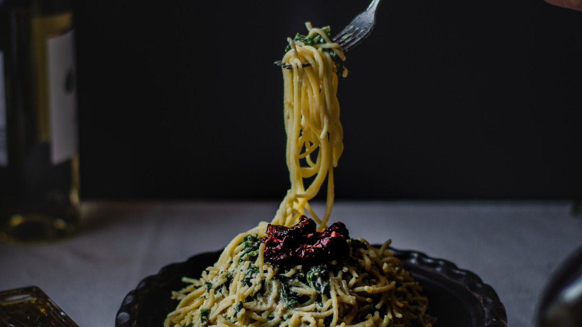 CampingDirect's tweet image. Avis aux gourmands 🗣️ On nous dit dans l'oreillette qu'aujourd'hui c'est la Journée Mondiale des Pâtes 🍝 ! 

Direction le blog où l'on a sélectionné les incontournables italiens pour vous 👉 bit.ly/journee-mondia…

#JourneeMondialeDesPates