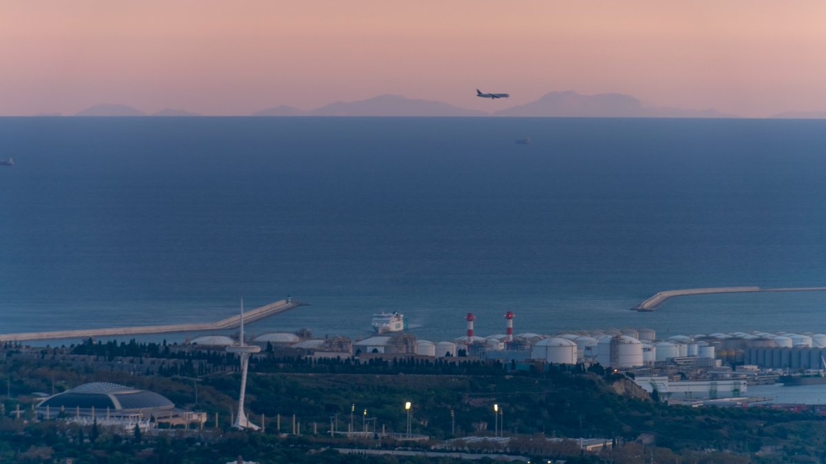 Ayer por la tarde se pudo distinguir con notable claridad la isla de #Mallorca desde el #ObservatorioFabra de #Barcelona @AEMET_Cat @AEMET_Baleares @eltempsTV3 @TempsIB3 #mallorcadesdebarcelona