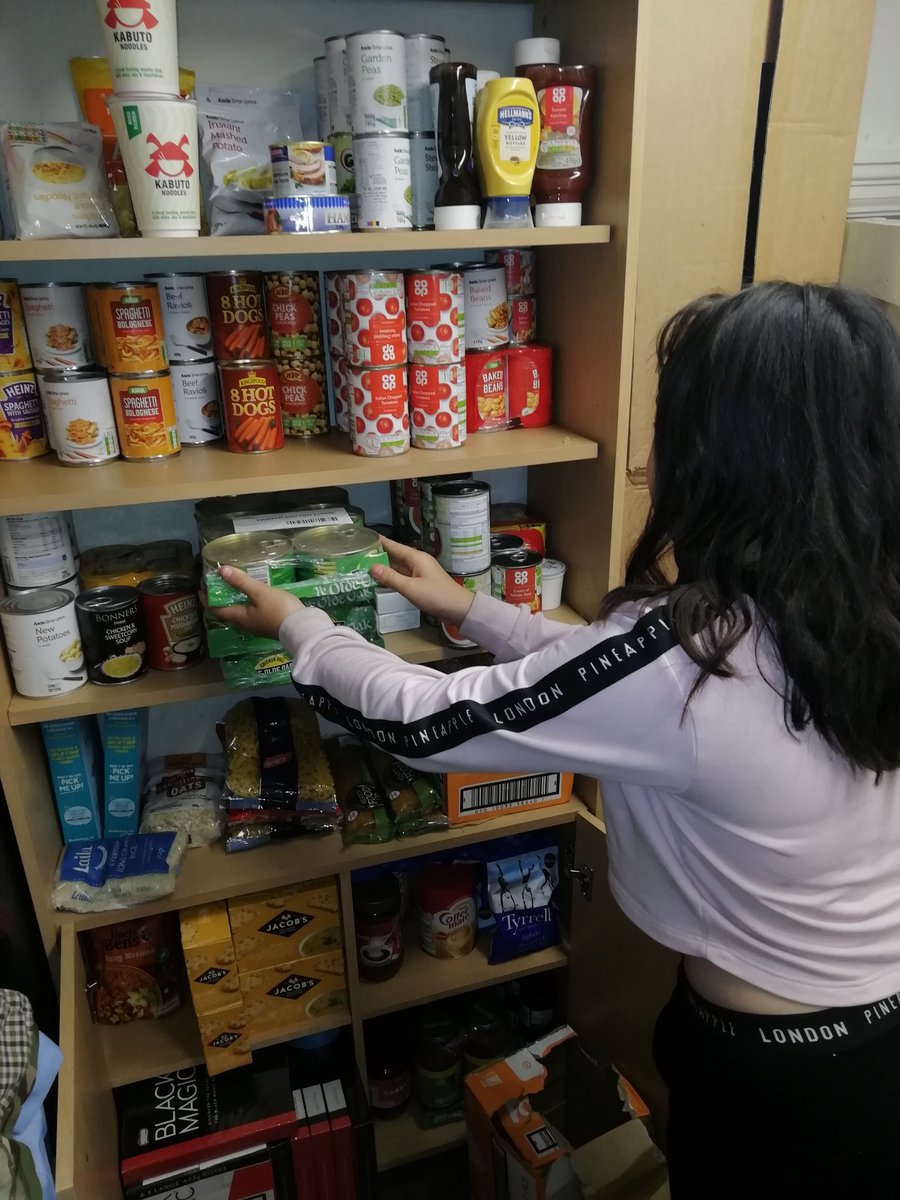 VeteransCic's tweet photo. Veterans community force Halton CIC managed to feed local families this week &amp; finished yesterday with volunteers &amp; donated goods from Runcorn veterans association, Asda Runcorn &amp; Fareshare, continue next we #kindred_lcr#wellhalton#lcr_cares#Riverside#HHT#NHS#Asda#Fareshare#HBC https://t.co/AlrZuSSPw9