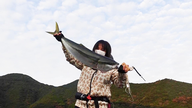 念願だったブリを釣る事ができ、ひとつ夢が叶いました！
動画やツイッターのコメントでアドバイスをしていただき、ありがとうございました！