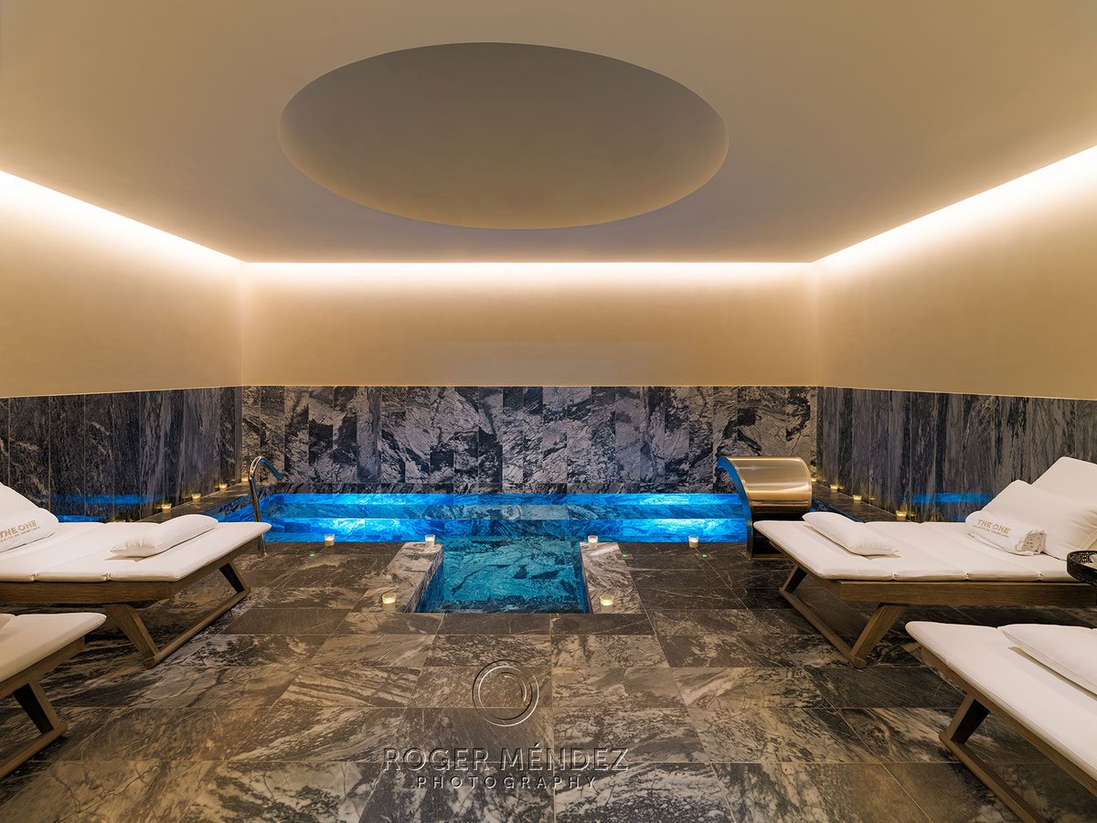 rogermendezfoto's tweet image. Two spa photographs from The One by @h10hotels , 5 star hotels located in Barcelona and Lisbon.
First Spa photograph of The One Barcelona
Second photograph belongs to the The One Palácio da Anunciada spa 
buff.ly/34eRUMv 
#TheOneByH10Hotels #luxuryspas #hotelphotography