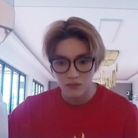 dearty71's tweet photo. 안경ㅠㅠ
#NCT #TAEYONG #태용 https://t.co/MurZkFvLib