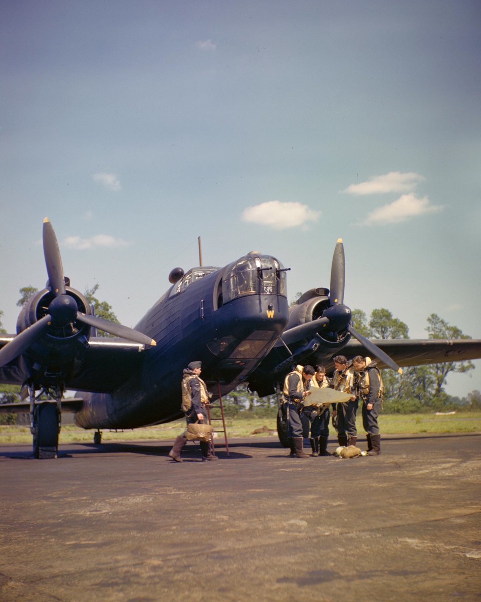 mike_bechthold's tweet photo. An RCAF Wellington crew prepares for a mission in the UK. #originalcolour https://t.co/CXfvjrJ5NY