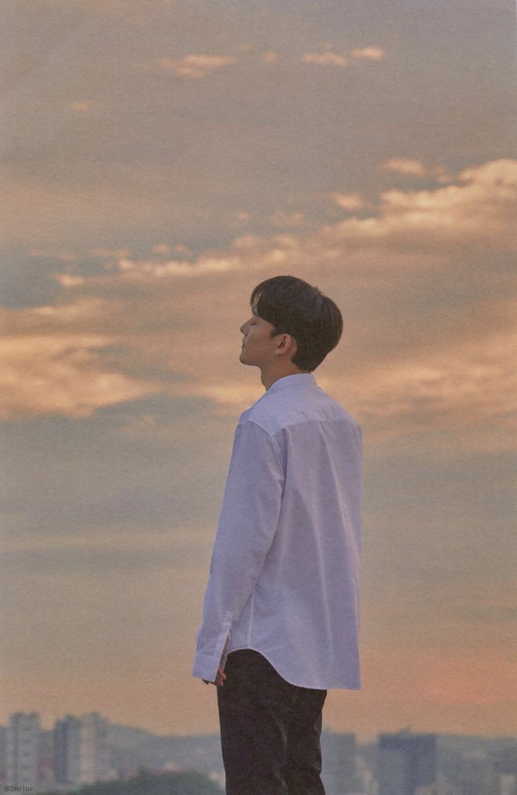scmldy's tweet photo. see you in the 2 years Kim Jongdae.
EXO-L will miss you, take care of yourself there, don't think about people who hate you, I'm here to love you, other EXOLs love you too, take care of your health CHEN,Take care of your health jongdea, I LOVE YOU❤️

#CHEN 
#GoodLuckSoldierChen https://t.co/jq29zmubZv