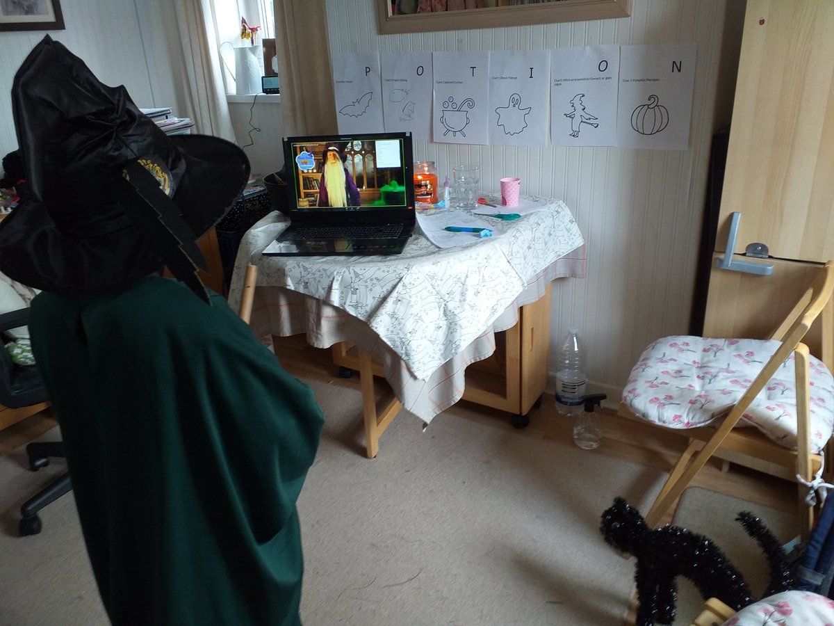 53ttle's tweet image. #SwanseaSciFest
We had a great time with Merlin today