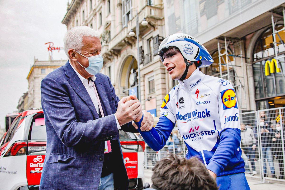 soudalquickstep's tweet image. 22-year-old
First World Tour season
Grand Tour rookie
4 podiums
11 top 10 finishes
15 days in the pink jersey
A #Giro to remember for @JooAlmeida98!
We are super proud of you!
Photo: @BeelWout