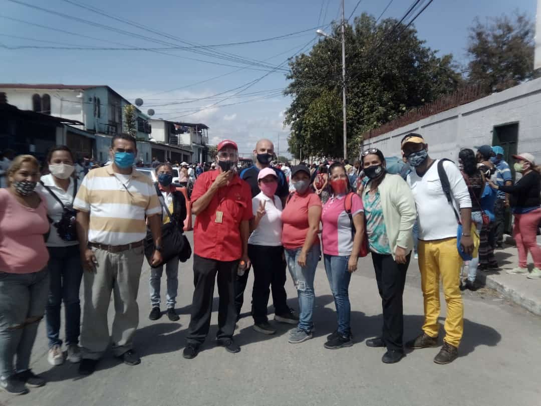 #Lara equipo de supervisión del @MPPEDUCACION Presente en el simulacro electoral #RumboALasParlamentarias  <a href="/RosangelaOrozco/">Rosangela Orozco</a> <a href="/VTVcanal8/">VTV CANAL 8</a> <a href="/NicolasMaduro/">Nicolás Maduro</a> @psuvaristobulo
