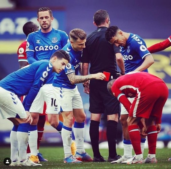 ODDSbible's tweet photo. Life comes at you fast https://t.co/xVcomt1aYR