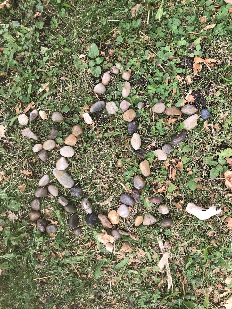 StRaphaelEMSB's tweet photo. Grade 5 connected with nature to create beautiful Andy Goldworthy-inspired ephemeral land art. #naturebasedlearning #andygoldsworthy #landart #natureart #explore #art https://t.co/kDqPN3CCjc